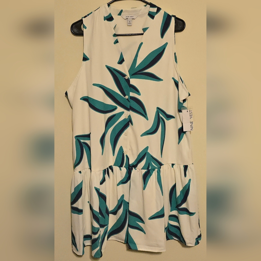 Nine West White and Teal Sleeveless Top